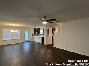 4878 Via Sonoma Trail in Converse, TX - Building Photo - Building Photo