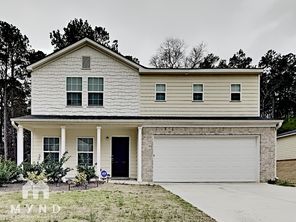 206 Indian Lake Trail in Villa Rica, GA - Building Photo
