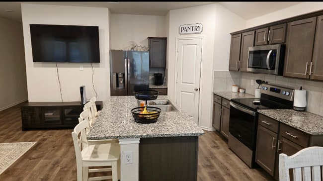 713 Meadow Creek Ln in Royse City, TX - Building Photo - Building Photo