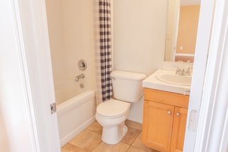 329 Kiawah River Dr in Oxnard, CA - Building Photo - Building Photo