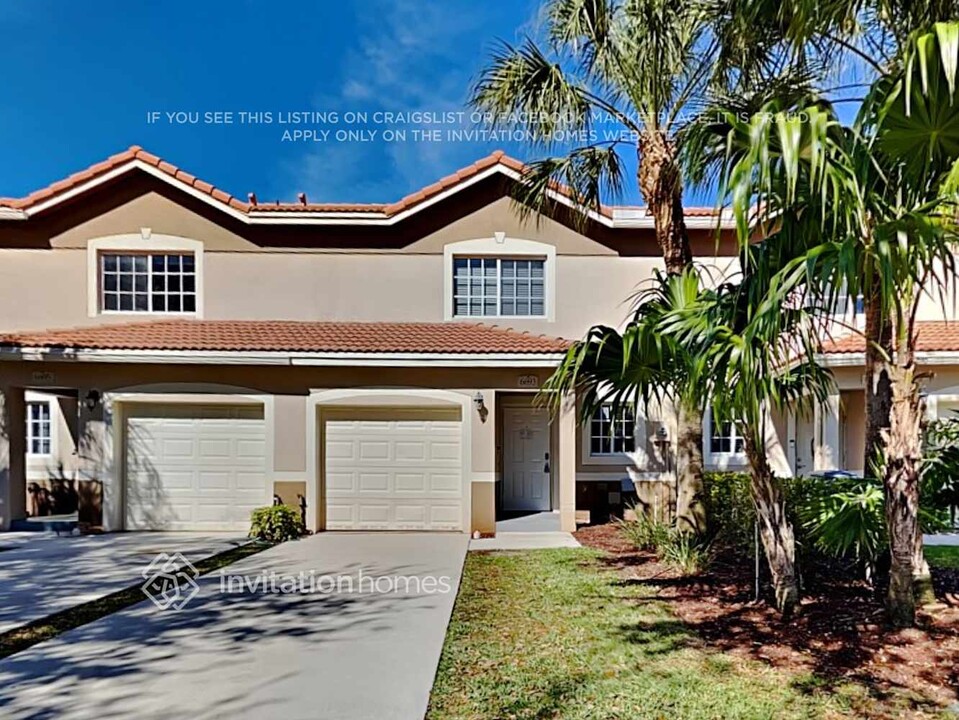 6693 Old Farm Trail in Boynton Beach, FL - Building Photo