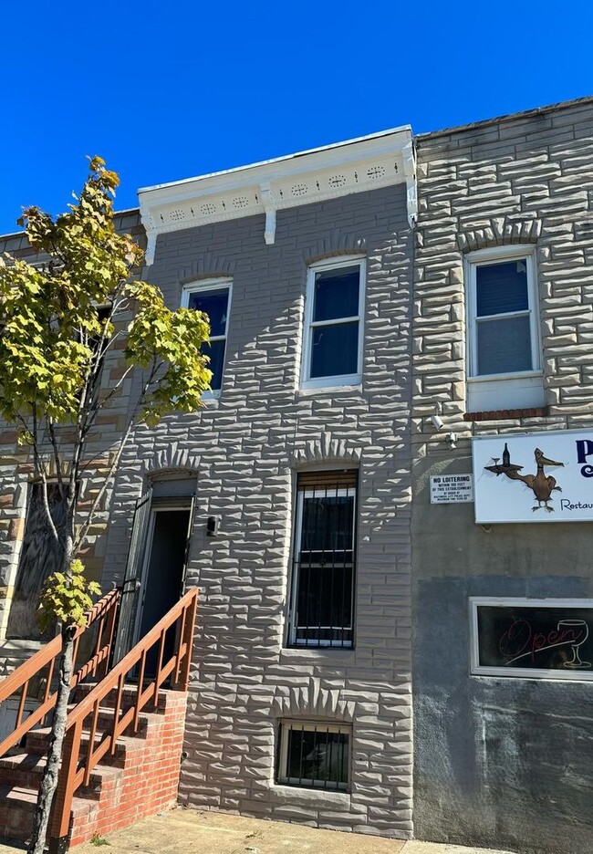 property at 423 S Payson St