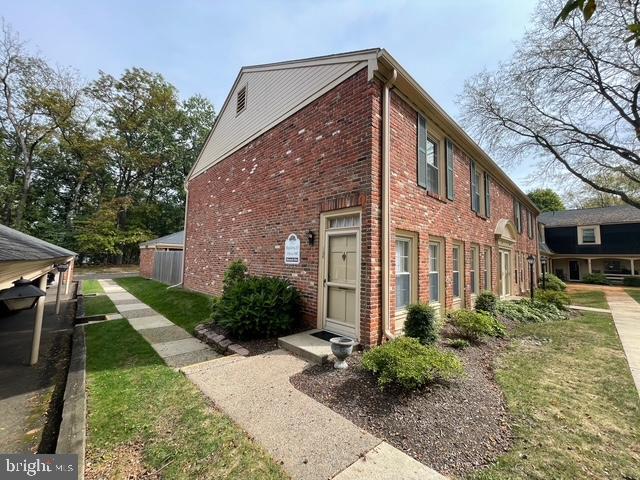 136 Albemarle Dr in Blue Bell, PA - Building Photo