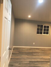 8051 Howe St, Unit Back ADU with open yard in Paramount, CA - Foto de edificio - Building Photo