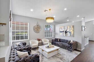 7654 Rockport Cir in Greenacres, FL - Building Photo - Building Photo