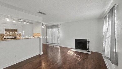 900 Taulbee Ln in Austin, TX - Building Photo - Building Photo