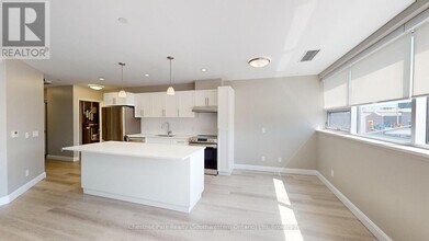 2-202 Quebec St in Guelph, ON - Building Photo - Building Photo