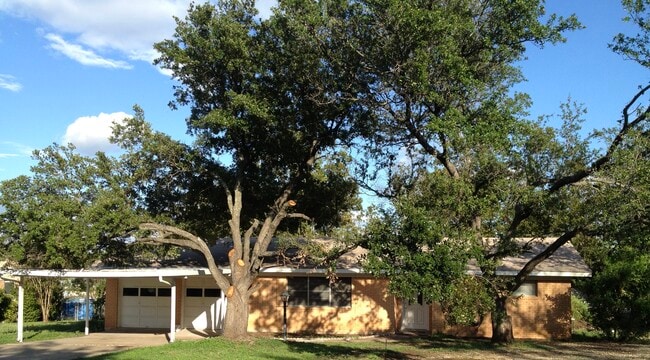 property at 11803 Oak Haven Rd