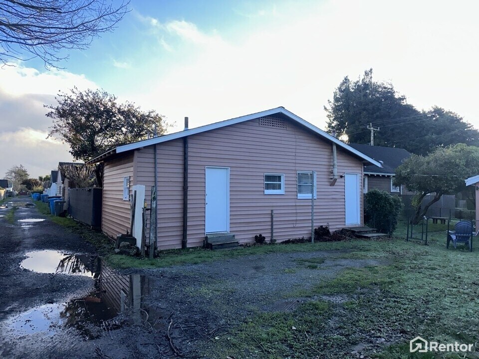 3315 F St in Eureka, CA - Building Photo