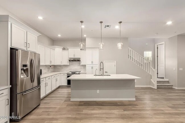 property at 1476 E Shannon St