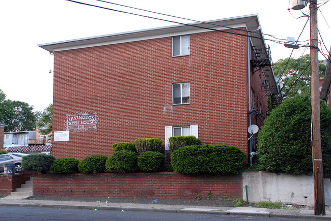 100 Mills Rd in Irvington, NJ - Building Photo - Building Photo