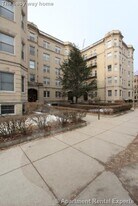 27 Park Dr in Boston, MA - Building Photo