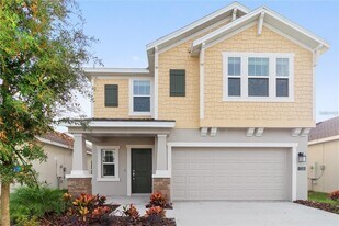 1028 Holden Wy in Eagle Lake, FL - Building Photo