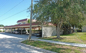 Top O Town Apartments in Clearwater, FL - Building Photo - Building Photo