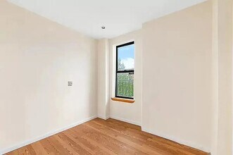 619 E 5th St in New York, NY - Building Photo - Building Photo