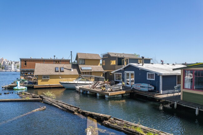 THE OLD BOATHOUSE CONDOMINIUM in Seattle, WA - Building Photo - Building Photo