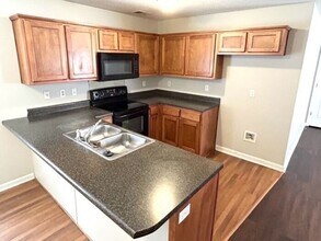 10268 Sterling Ridge Dr in Cordova, TN - Building Photo - Building Photo