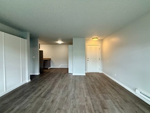 1725 SW Barton St in Seattle, WA - Building Photo - Building Photo