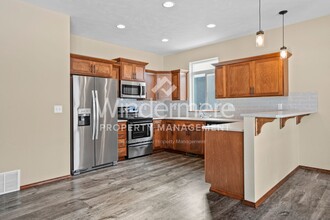 12919 N Raptor LN in Spokane, WA - Foto de edificio - Building Photo