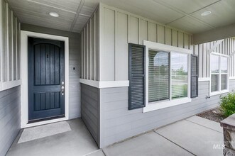 1115 W Olds River Dr in Meridian, ID - Building Photo - Building Photo