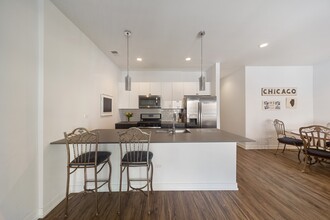 2521 N Halsted St in Chicago, IL - Building Photo - Building Photo