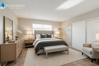 3313 W Harmont Dr, Unit 3 in Phoenix, AZ - Foto de edificio - Building Photo