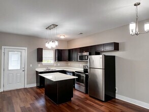 608 Heavenly Pl in Wellford, SC - Building Photo - Building Photo