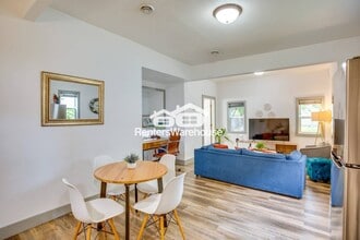 1811 Quincy St NE in Minneapolis, MN - Building Photo - Building Photo