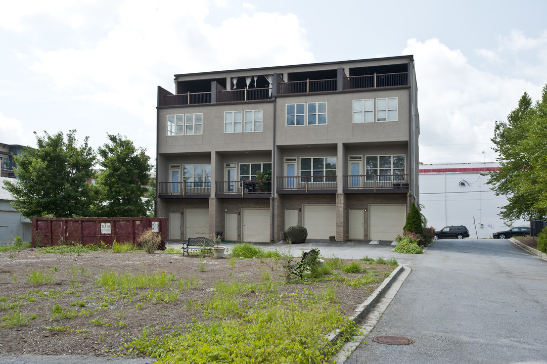 616 Angier Ave NE in Atlanta, GA - Foto de edificio