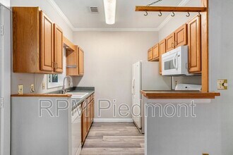 388 Oakland Ave SE in Atlanta, GA - Building Photo - Building Photo