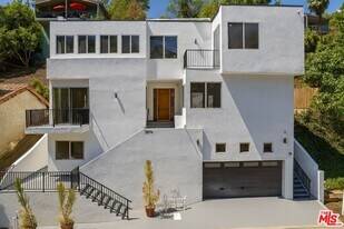 2619 Rinconia Dr in Los Angeles, CA - Building Photo
