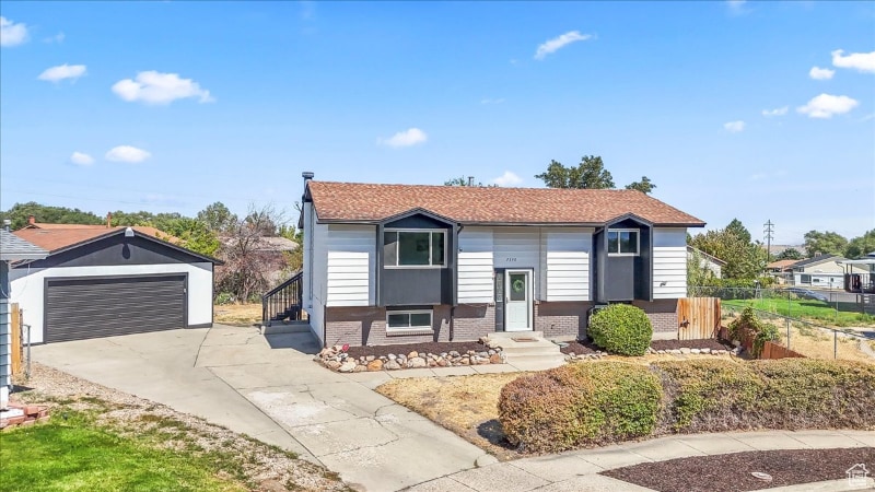 7390 W Candis Pl in Magna, UT - Building Photo