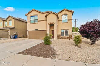 3144 Hidden Creek Dr in El Paso, TX - Building Photo - Building Photo