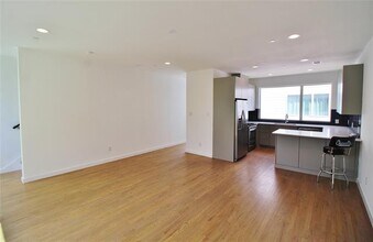 1430 Grigsby Ave in Dallas, TX - Building Photo - Building Photo