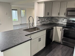 3806 Q Ave in Anacortes, WA - Building Photo - Building Photo