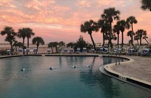 100 Bluff View Dr in Belleair Bluffs, FL - Building Photo - Building Photo