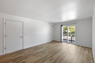 Brookmount Apartments in St. Peters, MO - Building Photo - Interior Photo