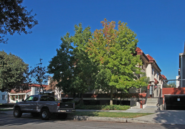 1049 Linden Ave in Glendale, CA - Building Photo - Building Photo