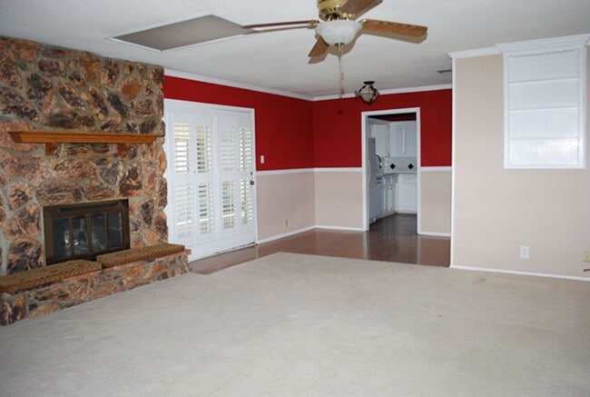 120 Sunnyvale Terrace in Hurst, TX - Building Photo - Building Photo
