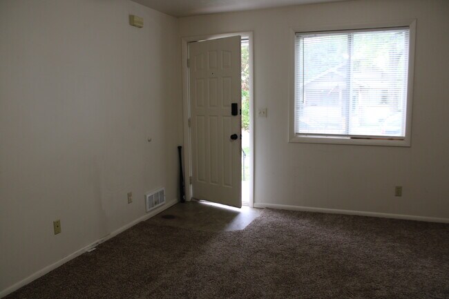 372 I St, Unit 372 in Idaho Falls, ID - Foto de edificio - Building Photo