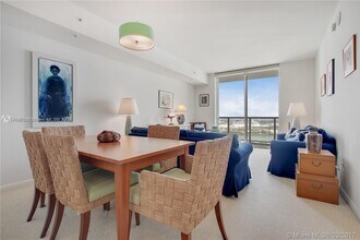 253 NE 2nd St in Miami, FL - Building Photo - Building Photo