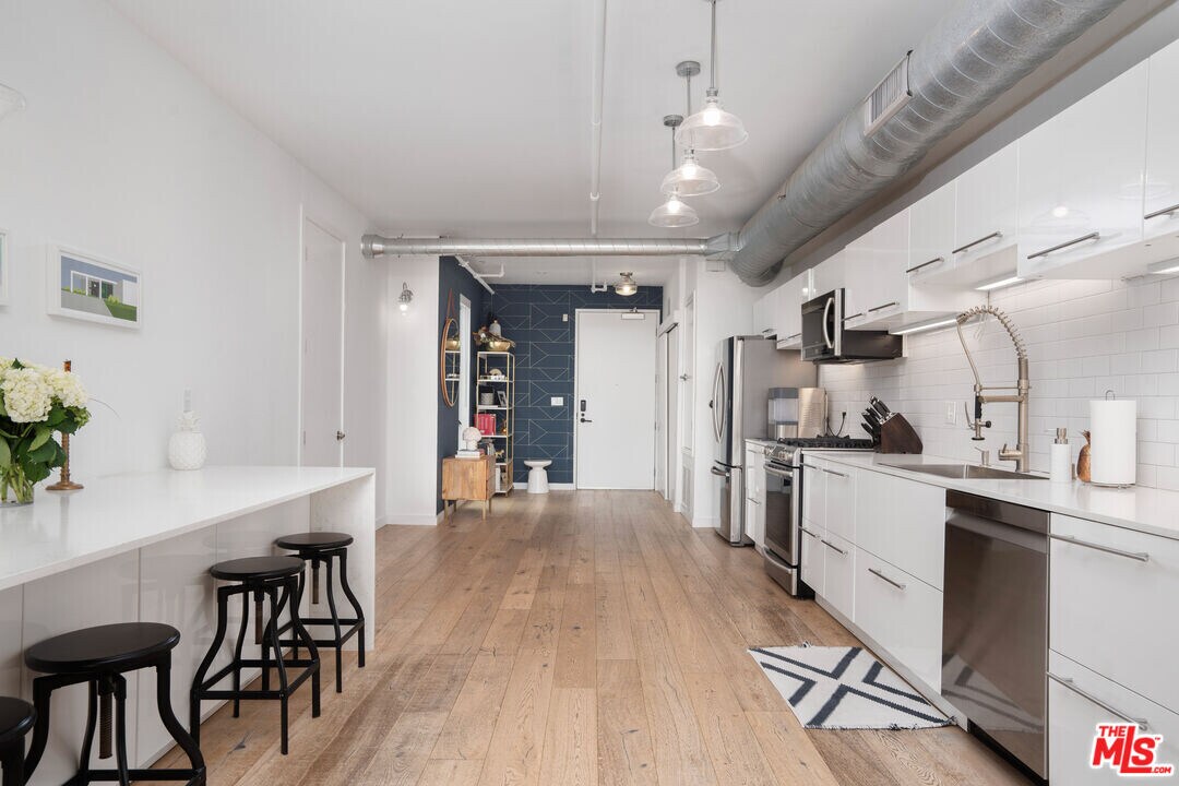 4115 Glencoe Ave in Marina Del Rey, CA - Building Photo