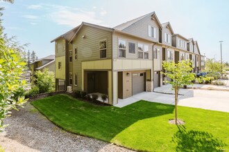 Norland Trails in Poulsbo, WA - Foto de edificio - Building Photo