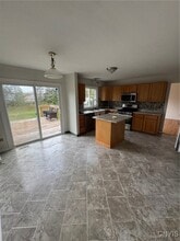 8281 Dampier Cir in Liverpool, NY - Building Photo - Building Photo