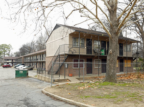 Cypress Gardens Apartments in Memphis, TN - Building Photo - Building Photo