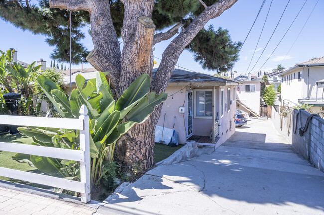 2109 Rockefeller Ln in Redondo Beach, CA - Building Photo - Building Photo