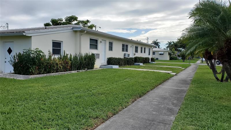 200 SE 3rd St, Unit 2 in Dania Beach, FL - Building Photo