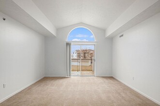 Black Sand Apartment Homes in Lincoln, NE - Building Photo - Building Photo