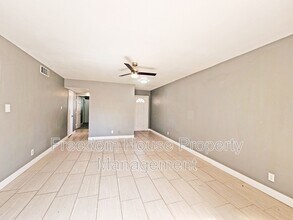 5409 Mountain View Dr in Las Vegas, NV - Building Photo - Building Photo