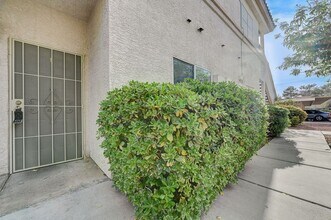 2113 ECHO BAY St in Las Vegas, NV - Building Photo - Building Photo
